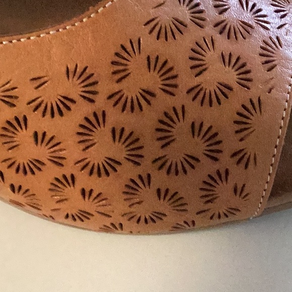 NWT Spring Step Sandals - Picture 8 of 8